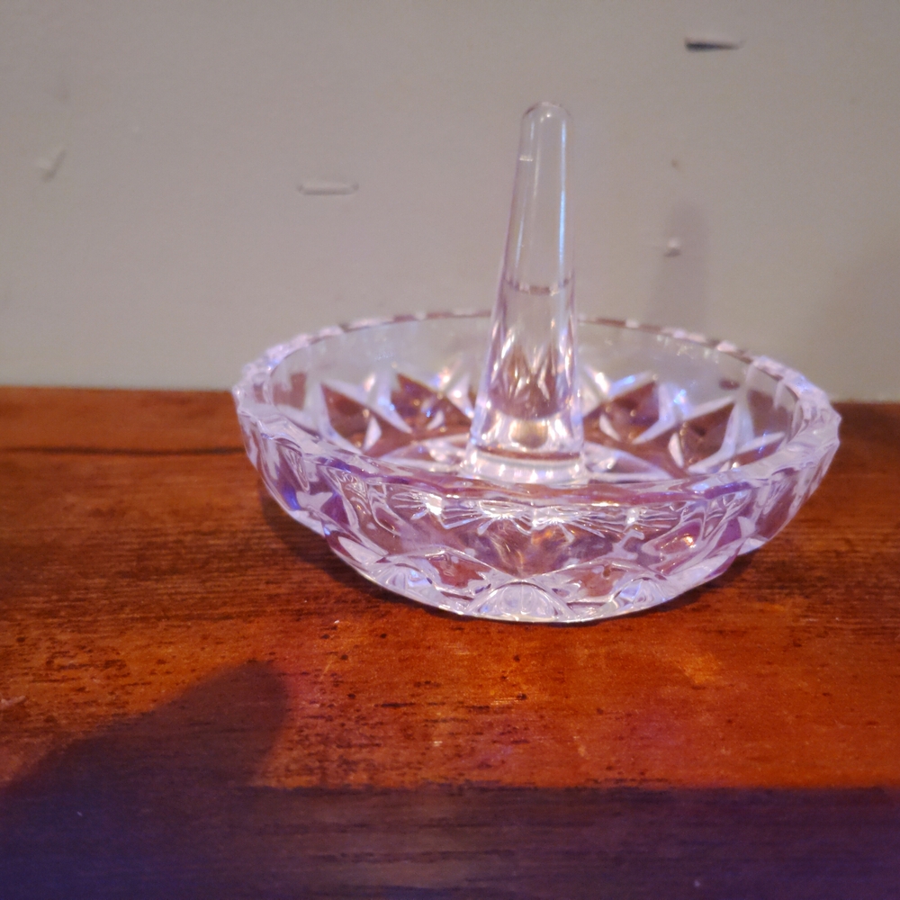 Crystal Ring Holder